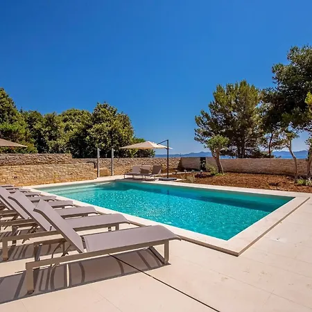 Luca Villa Zadar